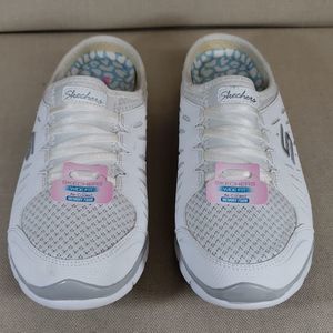 SKECHERS SLIP ON SNEAKERS BFPM-08-082